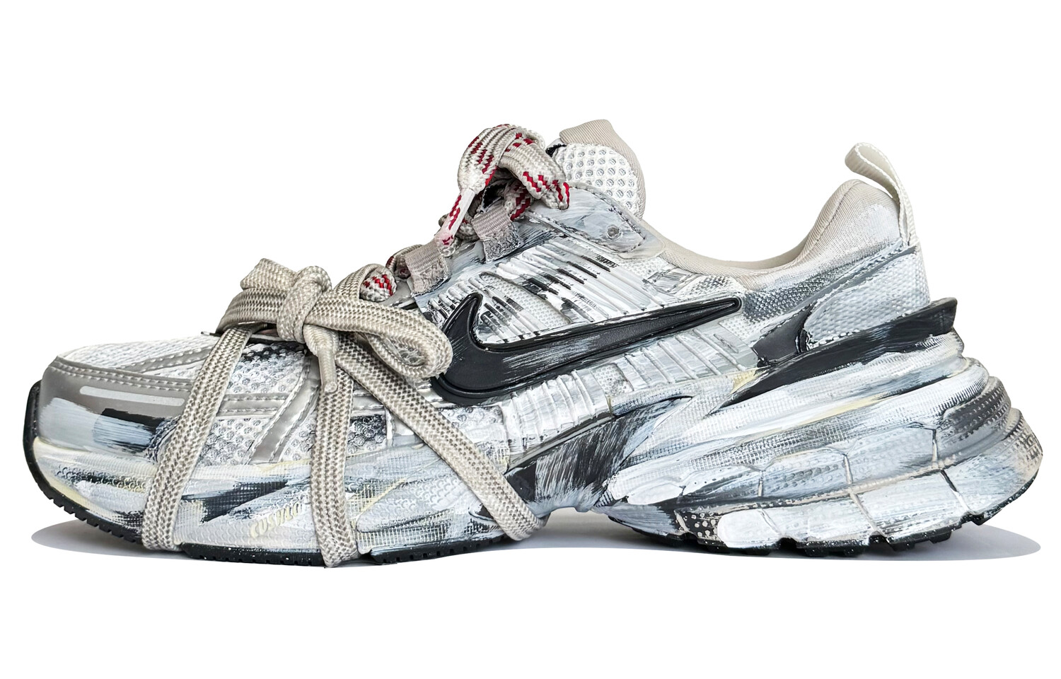 Кроссовки для бега V2K Run женские с низким верхом серые/белые Nike
Кроссовки для бега V2K Run женские с низким верхом серые/белые Nike