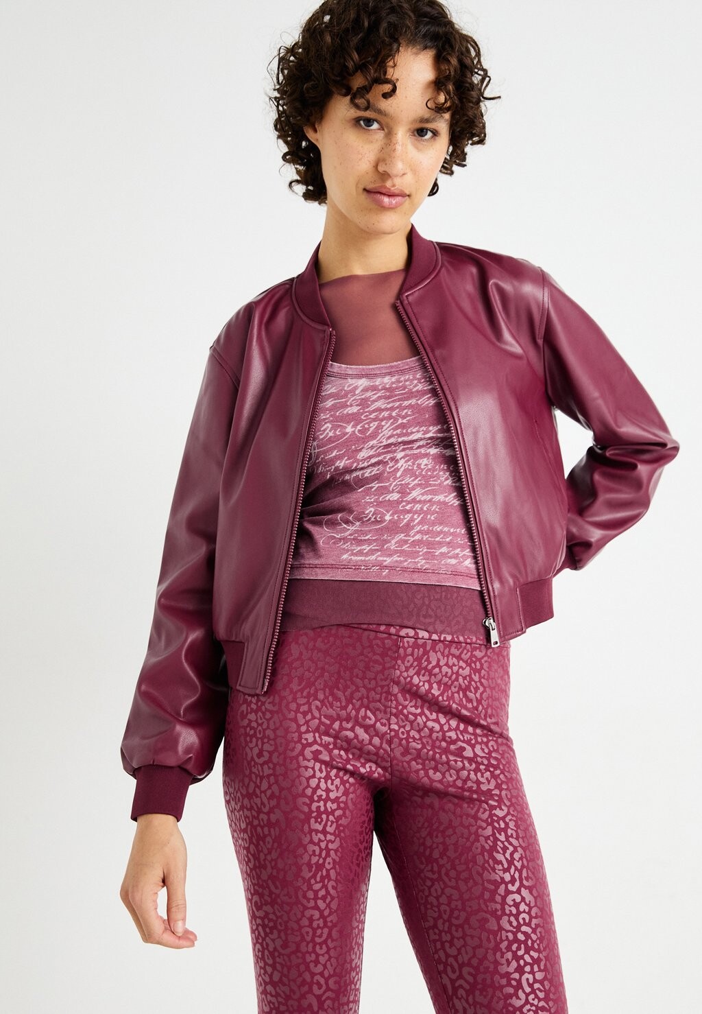 Леггинсы ONLSHINE ONLY, бордовый
Леггинсы ONLSHINE ONLY, бордовый