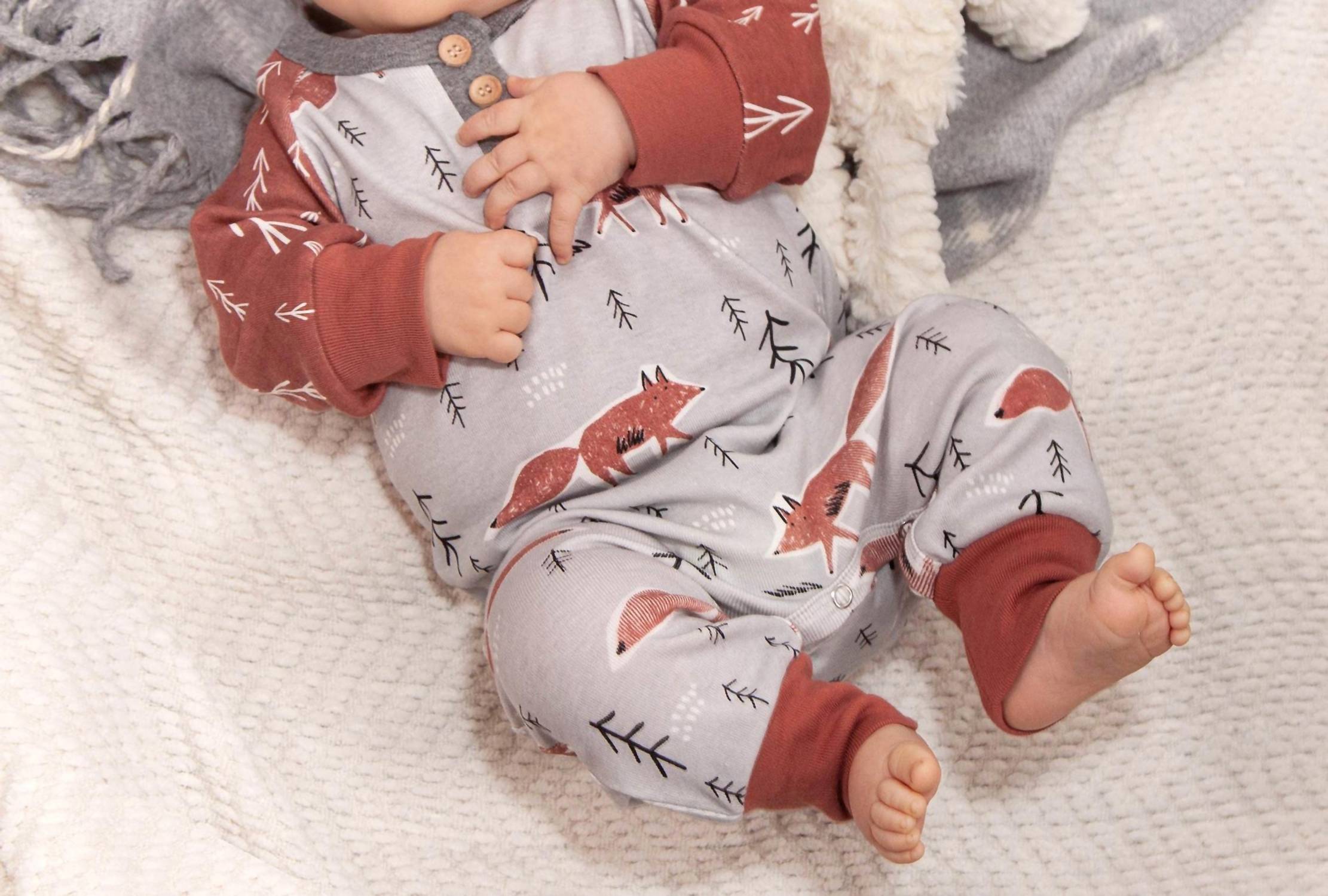 Детский комбинезон Fox Trot с длинными рукавами для мальчиков в сером/коричневом цвете Tesa Babe
Детский комбинезон Fox Trot с длинными рукавами для мальчиков в сером/коричневом цвете Tesa Babe