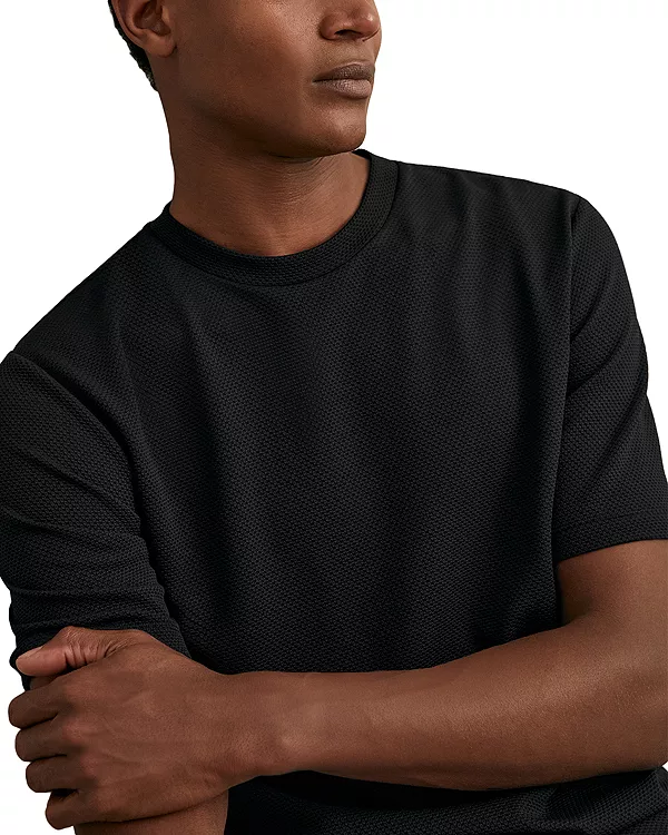 Футболка с круглым вырезом и текстурированной поверхностью Reiss, черный
Футболка с круглым вырезом и текстурированной поверхностью Reiss, черный