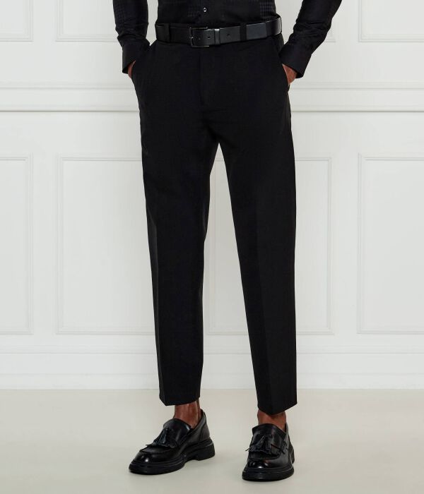 Штаны Hugo Teagan Modern Fit, черный
Штаны Hugo Teagan Modern Fit, черный