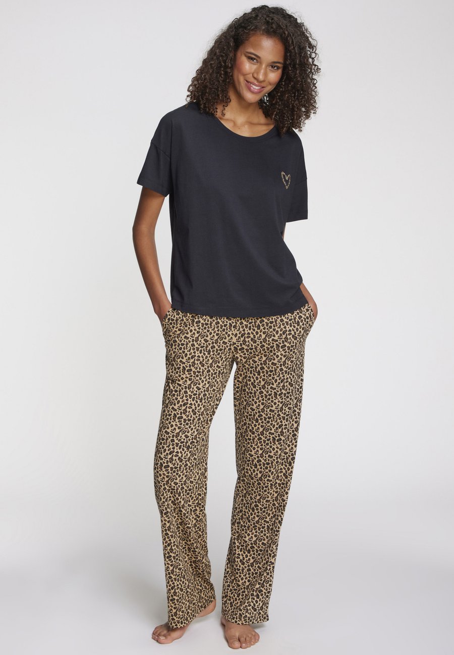 Пижамные брюки s.Oliver Pyjama bottoms, Braun Schwarz Gemustert/Black
Пижамные брюки s.Oliver Pyjama bottoms, Braun Schwarz Gemustert/Black