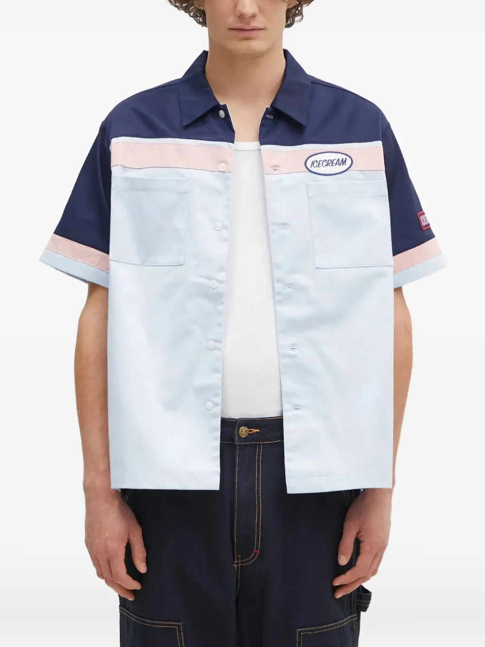 Вышитая рубашка с панелями ICECREAM, синий
Вышитая рубашка с панелями ICECREAM, синий