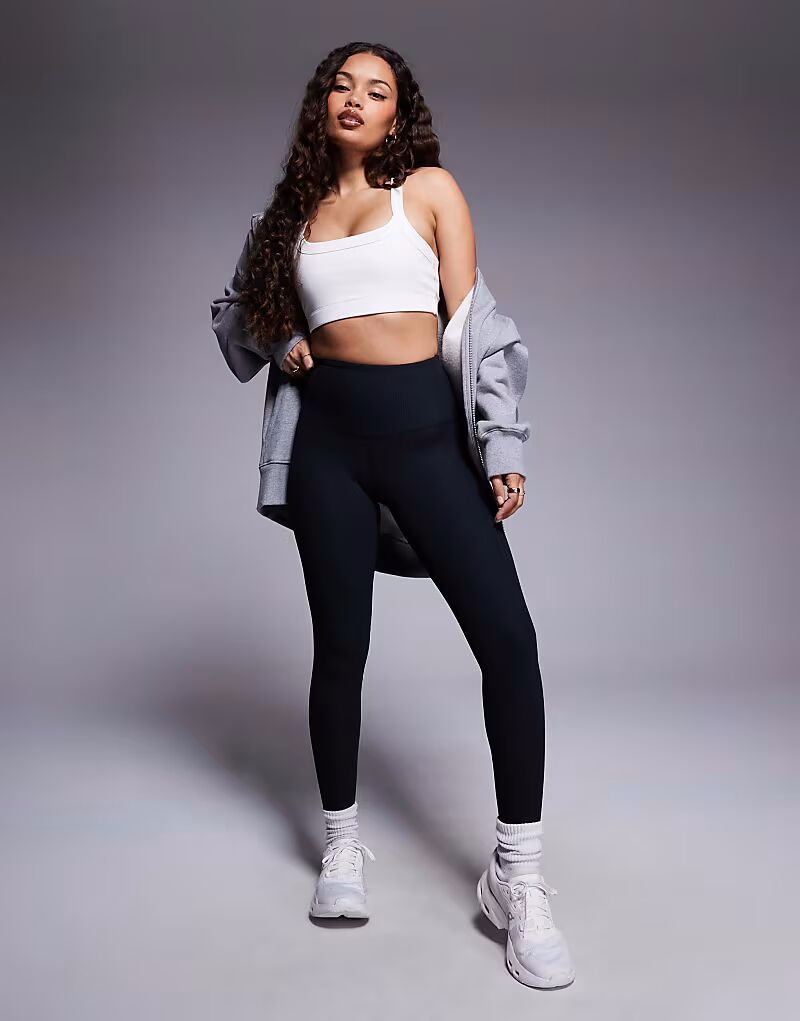 4505 Маленькие мягкие на ощупь леггинсы в рубчик с высокой талией, черного цвета
4505 Маленькие мягкие на ощупь леггинсы в рубчик с высокой талией, черного цвета