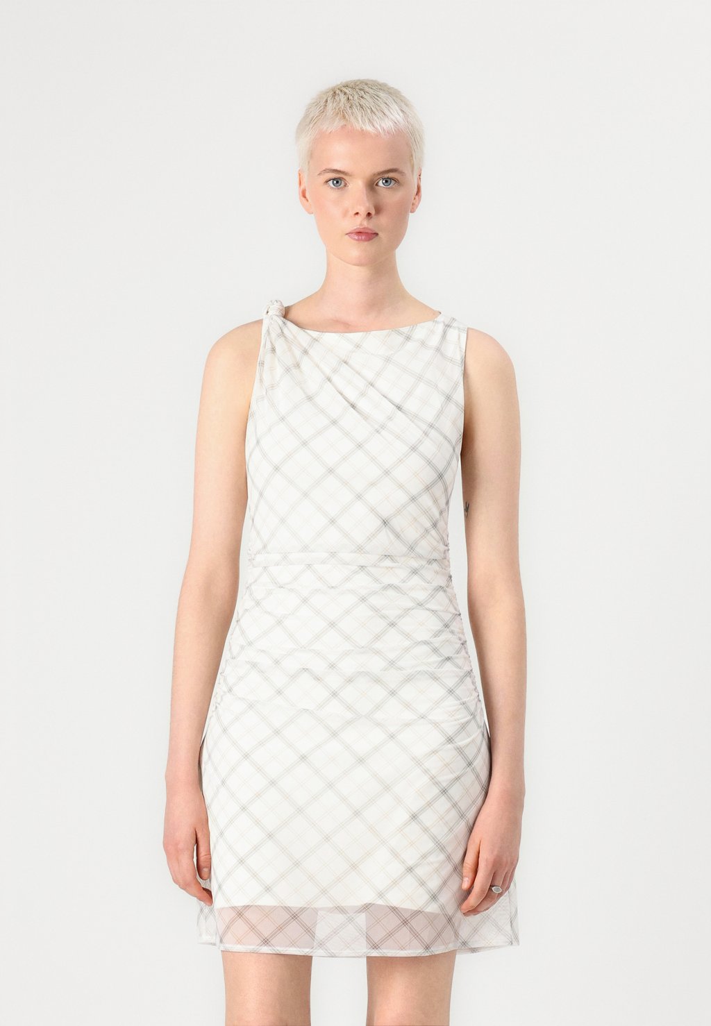 Повседневное платье Abercrombie & Fitch, белый
Повседневное платье Abercrombie & Fitch, белый