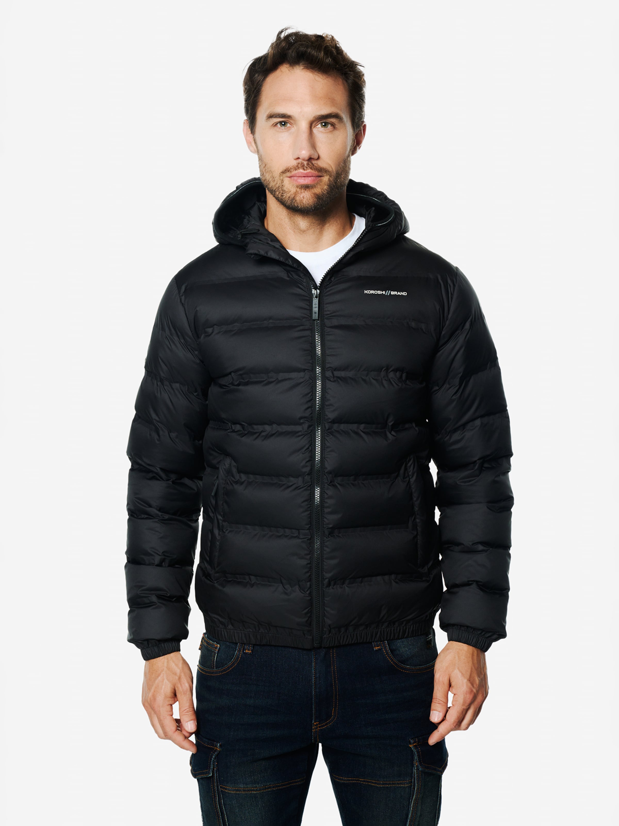 KOROSHI Зимняя куртка в черном цвете
KOROSHI Зимняя куртка в черном цвете