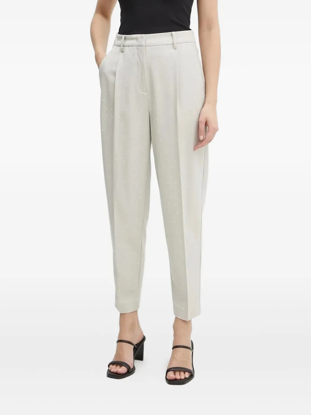 Брюки строгого кроя со складками и декоративными вставками Bruuns Bazaar, нейтральный
Брюки строгого кроя со складками и декоративными вставками Bruuns Bazaar, нейтральный