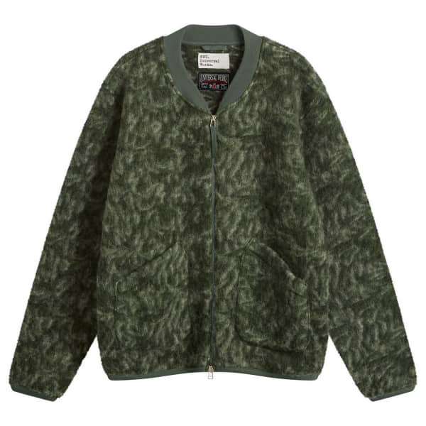 End. x Universal Works snug бомбер, оливковый
End. x Universal Works snug бомбер, оливковый