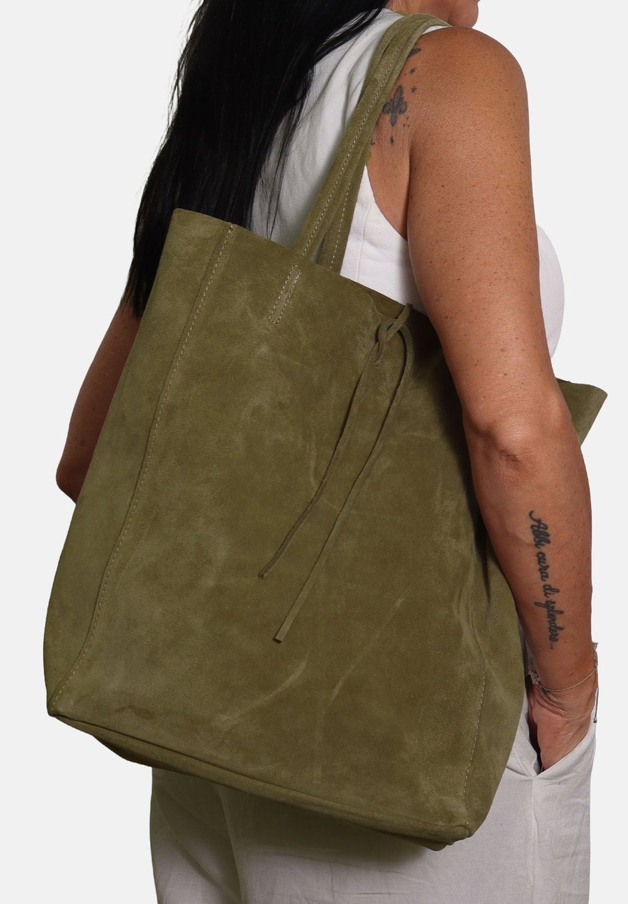 Сумка Chiara Ferretti SHOULDER, Verde Scuro/Dark Green
Сумка Chiara Ferretti SHOULDER, Verde Scuro/Dark Green