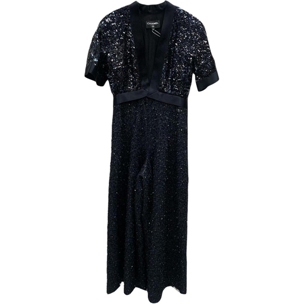 CHANEL Женский черный комбинезон
CHANEL Женский черный комбинезон