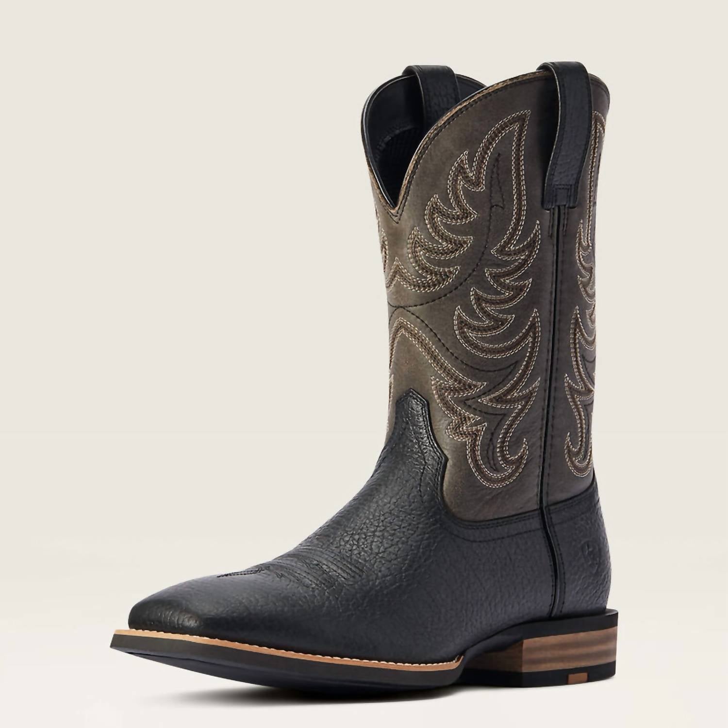 Мужские ботинки Everlite Countdown Western Leather Square Toe Boot черного цвета ARIAT
Мужские ботинки Everlite Countdown Western Leather Square Toe Boot черного цвета ARIAT