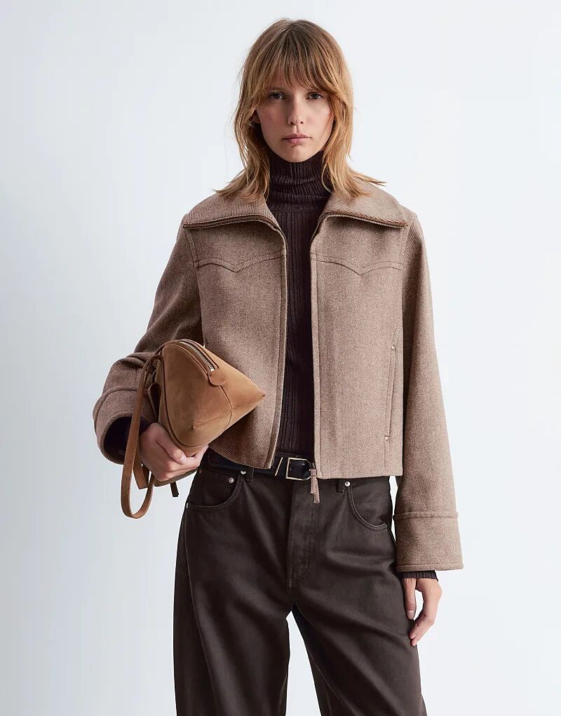 Шерстяная куртка & Other Stories в коричневую клетку «ёлочка» с воротником на подкладке из искусственной овчины
Шерстяная куртка & Other Stories в коричневую клетку «ёлочка» с воротником на подкладке из искусственной овчины