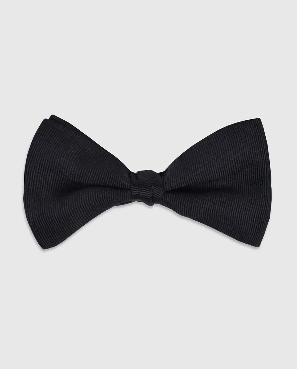 Жаккардовый шелковый галстук-бабочка Olimpo, цвет Verdes
Жаккардовый шелковый галстук-бабочка Olimpo, цвет Verdes