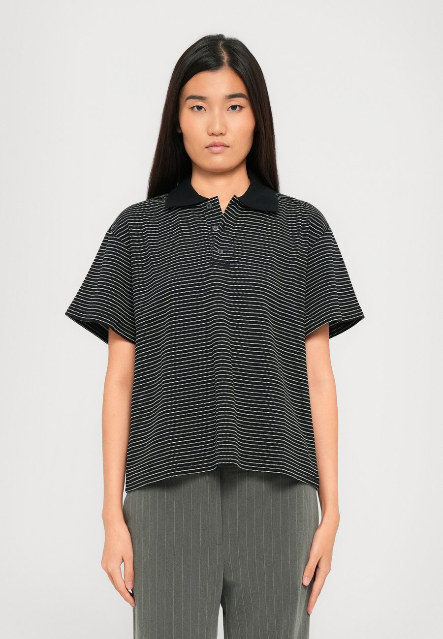 Поло DESIGNERS REMIX SACHA TEE, Black/White/Black
Поло DESIGNERS REMIX SACHA TEE, Black/White/Black