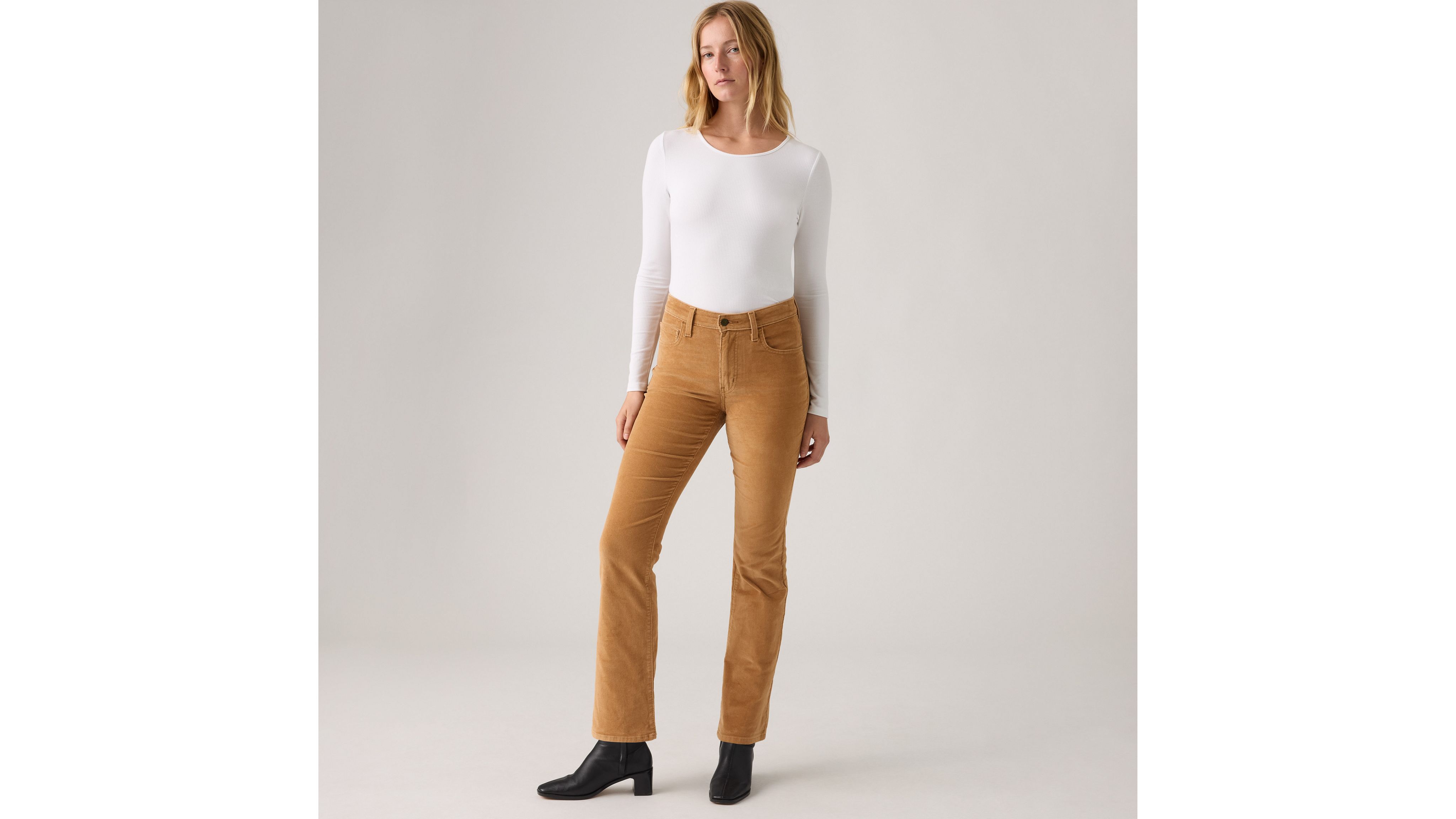 Женские вельветовые брюки Bootcut с высокой талией 725 Levi's, Sweet Honey - White
Женские вельветовые брюки Bootcut с высокой талией 725 Levi's, Sweet Honey - White