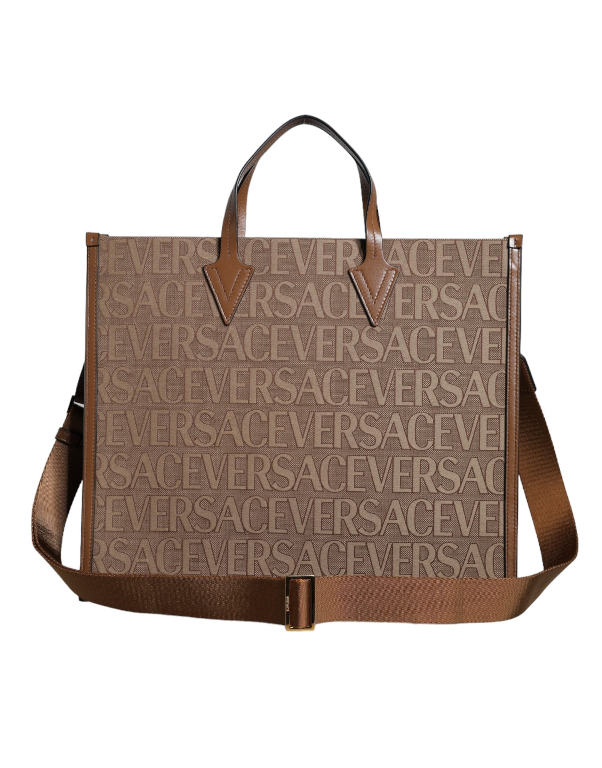 Женская сумка-тоут через плечо с логотипом из жаккардовой кожи Versace с верхней ручкой, коричневый
Женская сумка-тоут через плечо с логотипом из жаккардовой кожи Versace с верхней ручкой, коричневый