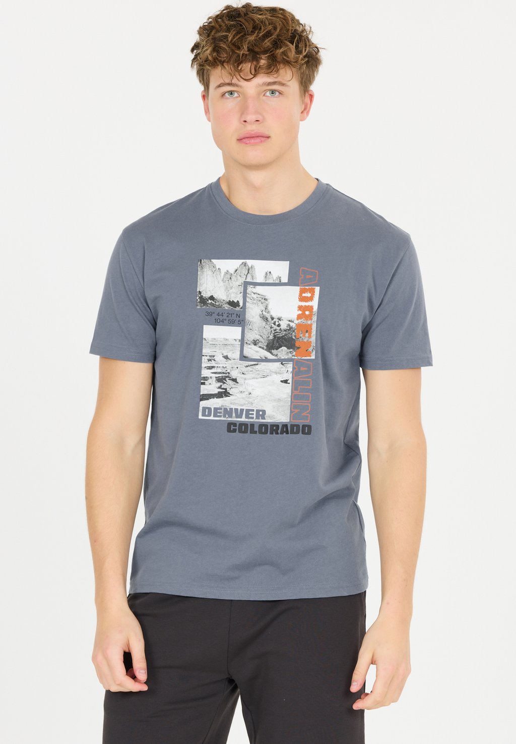 Футболка с принтом MALIKO Cruz, синий
Футболка с принтом MALIKO Cruz, синий