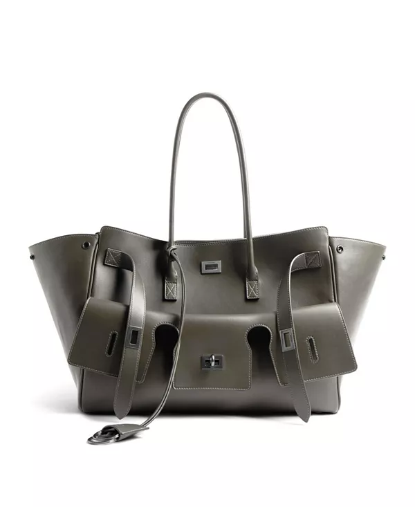 Сумка Bel Air Carry All Balenciaga, зеленый
Сумка Bel Air Carry All Balenciaga, зеленый