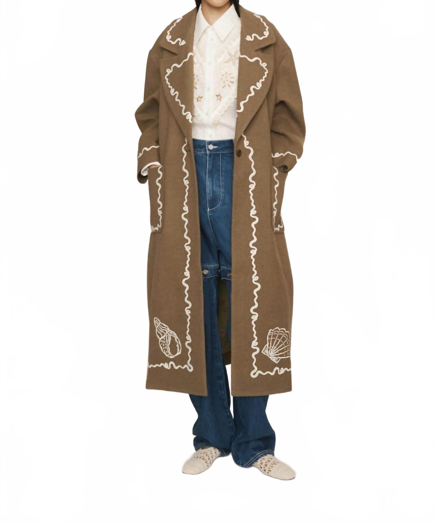 Вышитое пальто Sammy в цвете тауп ALEMAIS, Taupe
Вышитое пальто Sammy в цвете тауп ALEMAIS, Taupe
