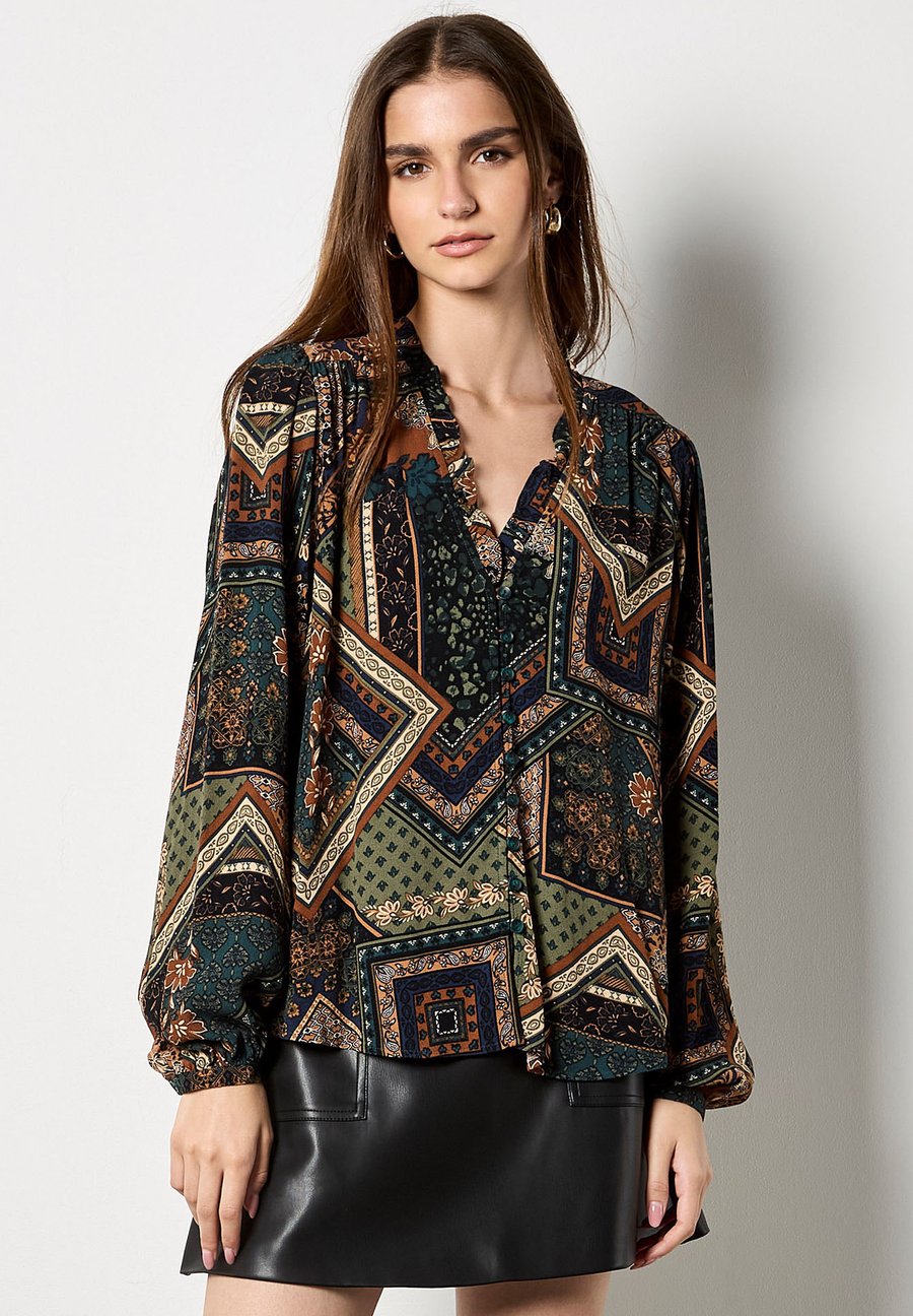 Блуза Apricot PATCHWORK PRINT RUFFLE, Green
Блуза Apricot PATCHWORK PRINT RUFFLE, Green