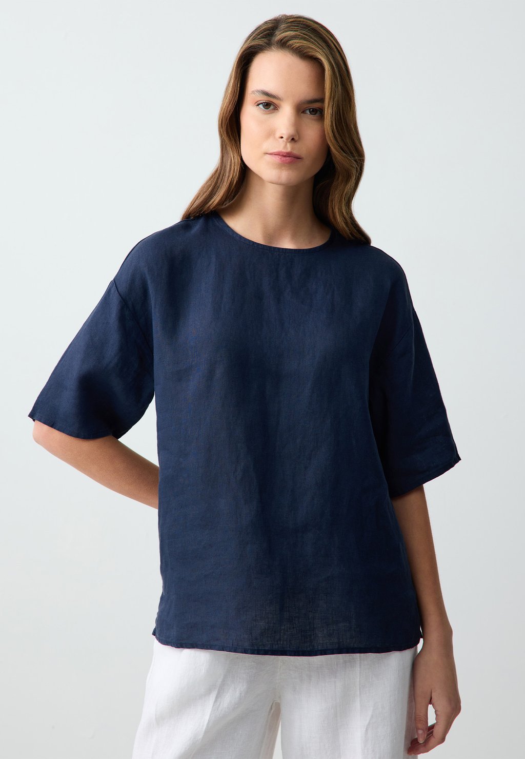 Блуза RELAXED FIT SHORT SLEEVE CREW-NECK Jimmy Key, темно-синий
Блуза RELAXED FIT SHORT SLEEVE CREW-NECK Jimmy Key, темно-синий