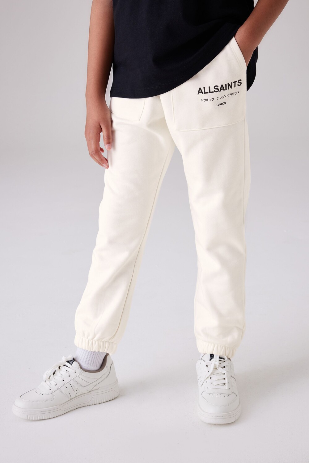 Спортивные штаны «андерграунд» для девочек с кулиской внизу Smallsaints, белый
Спортивные штаны «андерграунд» для девочек с кулиской внизу Smallsaints, белый