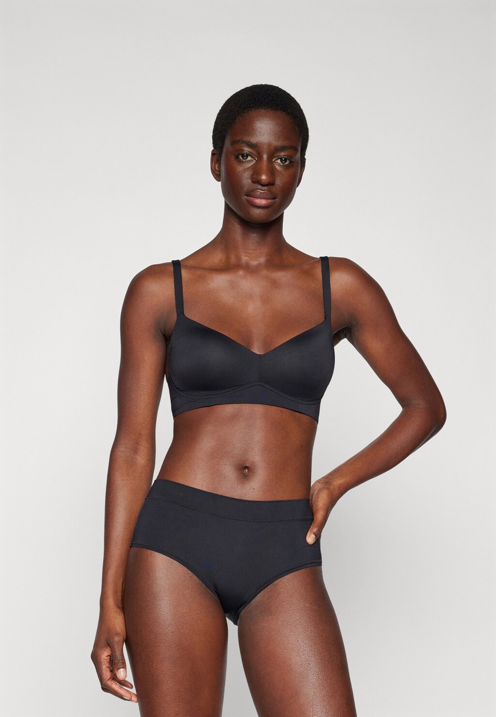 Бюстгальтер SOFT MIT SCHALE UNIQUE MICRO Schiesser, черный
Бюстгальтер SOFT MIT SCHALE UNIQUE MICRO Schiesser, черный