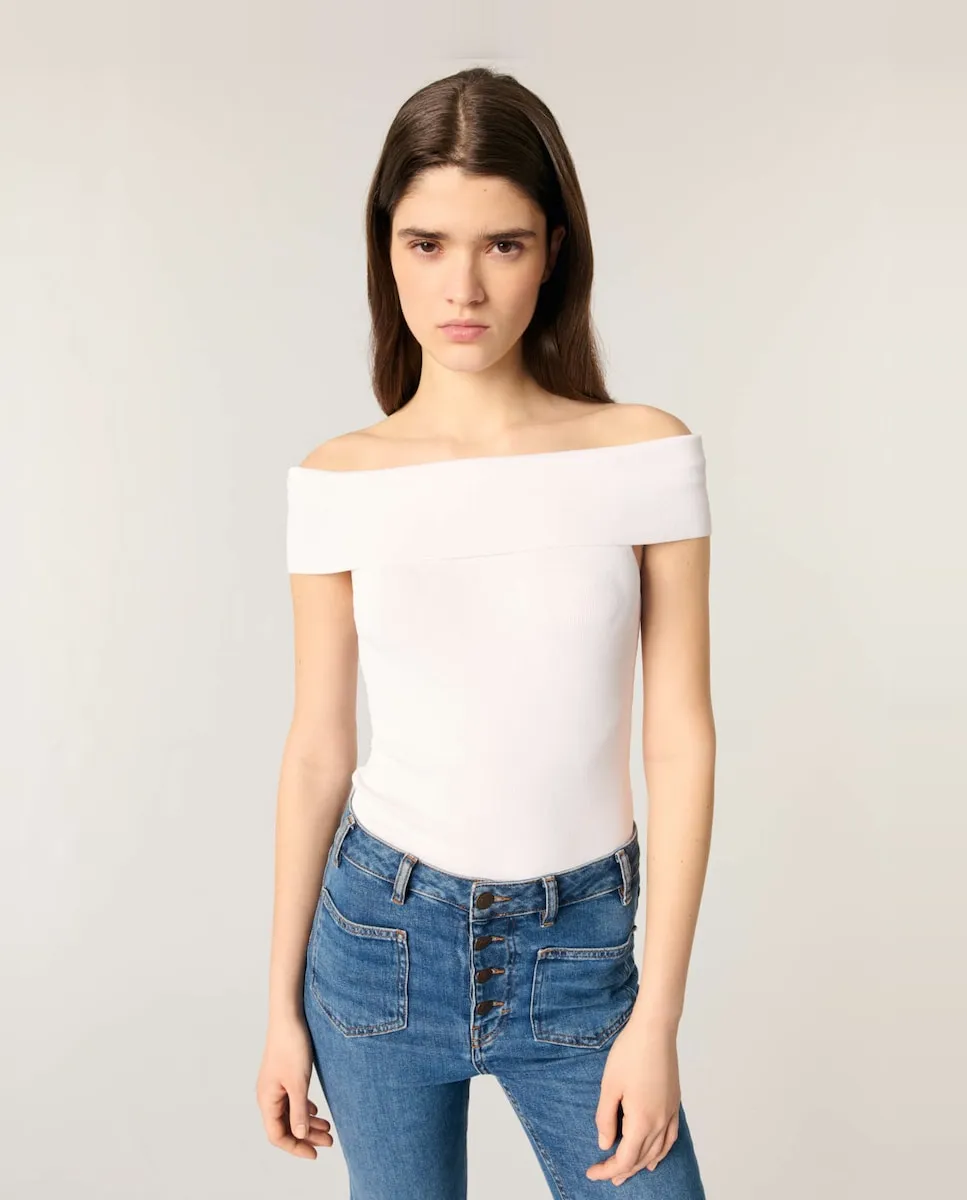 Женский топ из канелевого трикотажа с вырезом Бардо Maje, белый
Женский топ из канелевого трикотажа с вырезом Бардо Maje, белый