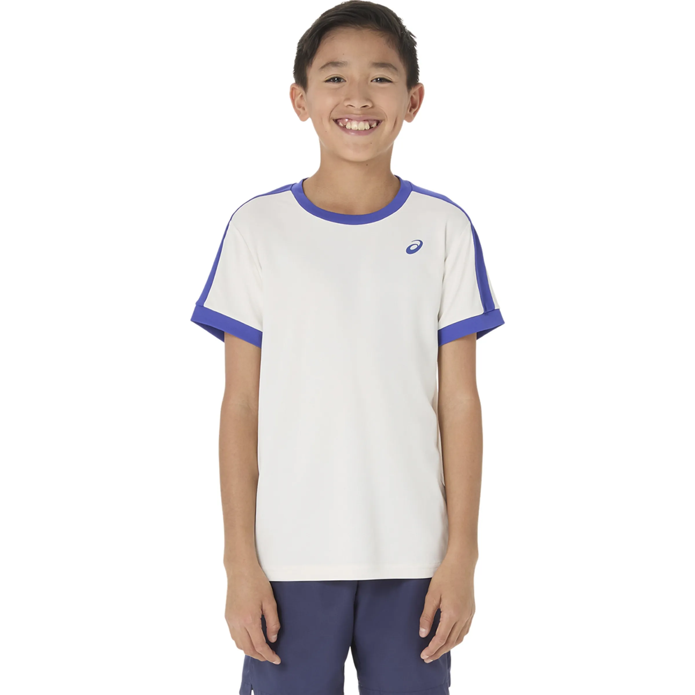 Футболки для тенниса мальчиков BOYS TENNIS SS TOP ASICS Asics, белый/синий 
Футболки для тенниса мальчиков BOYS TENNIS SS TOP ASICS Asics, белый/синий
