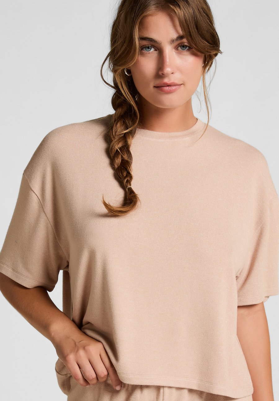 Пижамный топ Hunkemöller BRUSHED , Beige
Пижамный топ Hunkemöller BRUSHED , Beige