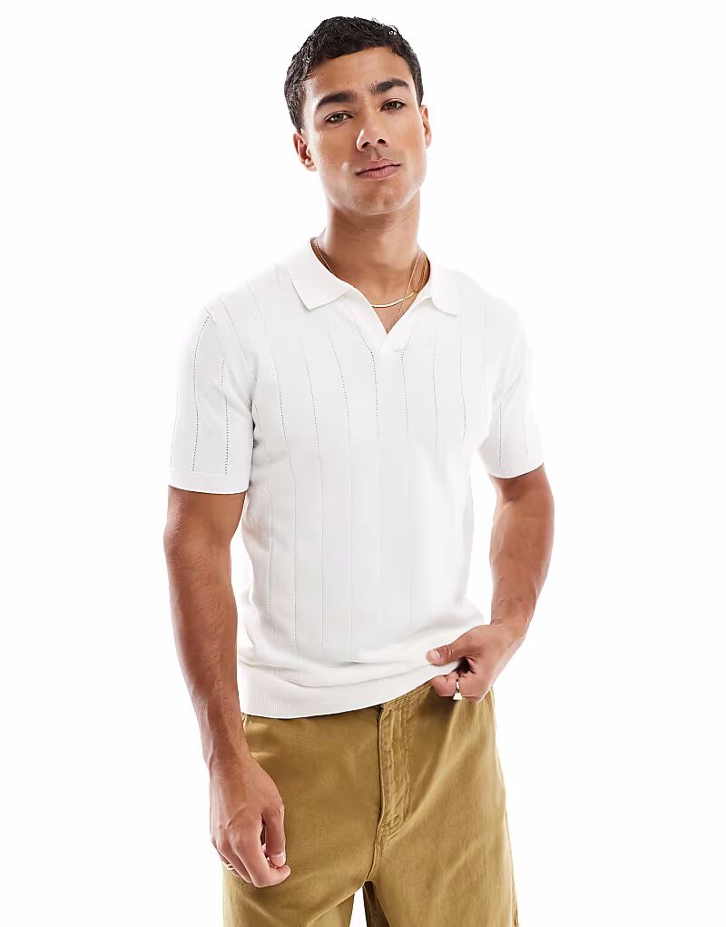 Футболка New Look с фактурным трикотажем белого цвета
Футболка New Look с фактурным трикотажем белого цвета