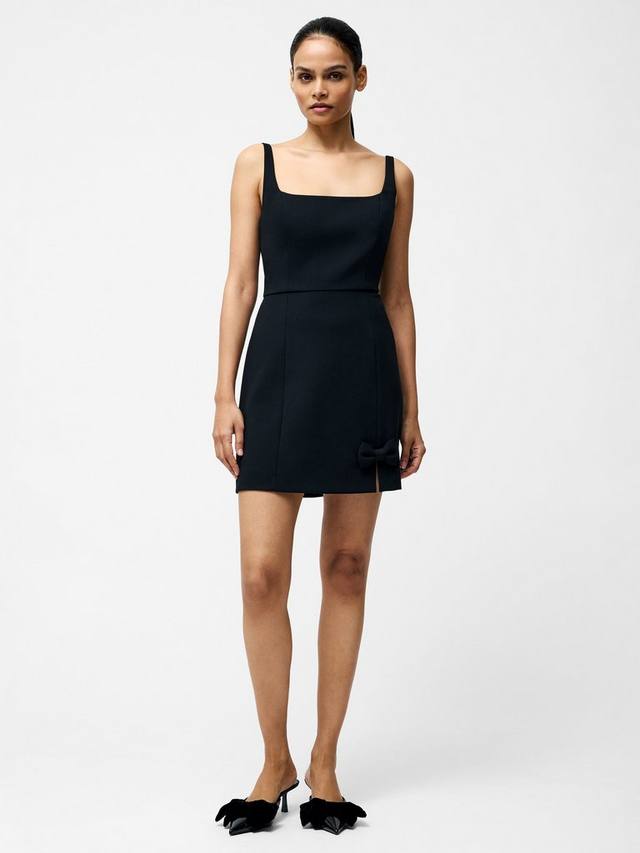 Мини-платье на бретельках с разрезом в виде шепчущего банта French Connection, черный
Мини-платье на бретельках с разрезом в виде шепчущего банта French Connection, черный