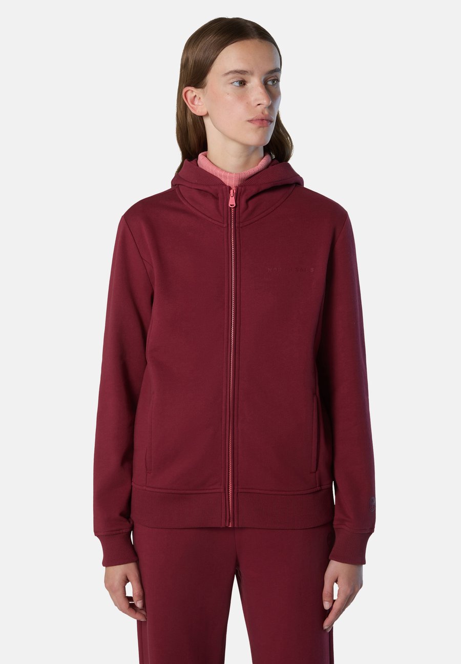 Толстовка North Sails WITH TONAL LOGO, Deep Red/Red, Красный, Толстовка North Sails WITH TONAL LOGO, Deep Red/Red
Толстовка North Sails WITH TONAL LOGO, Deep Red/Red, Красный, Толстовка North Sails WITH TONAL LOGO, Deep Red/Red