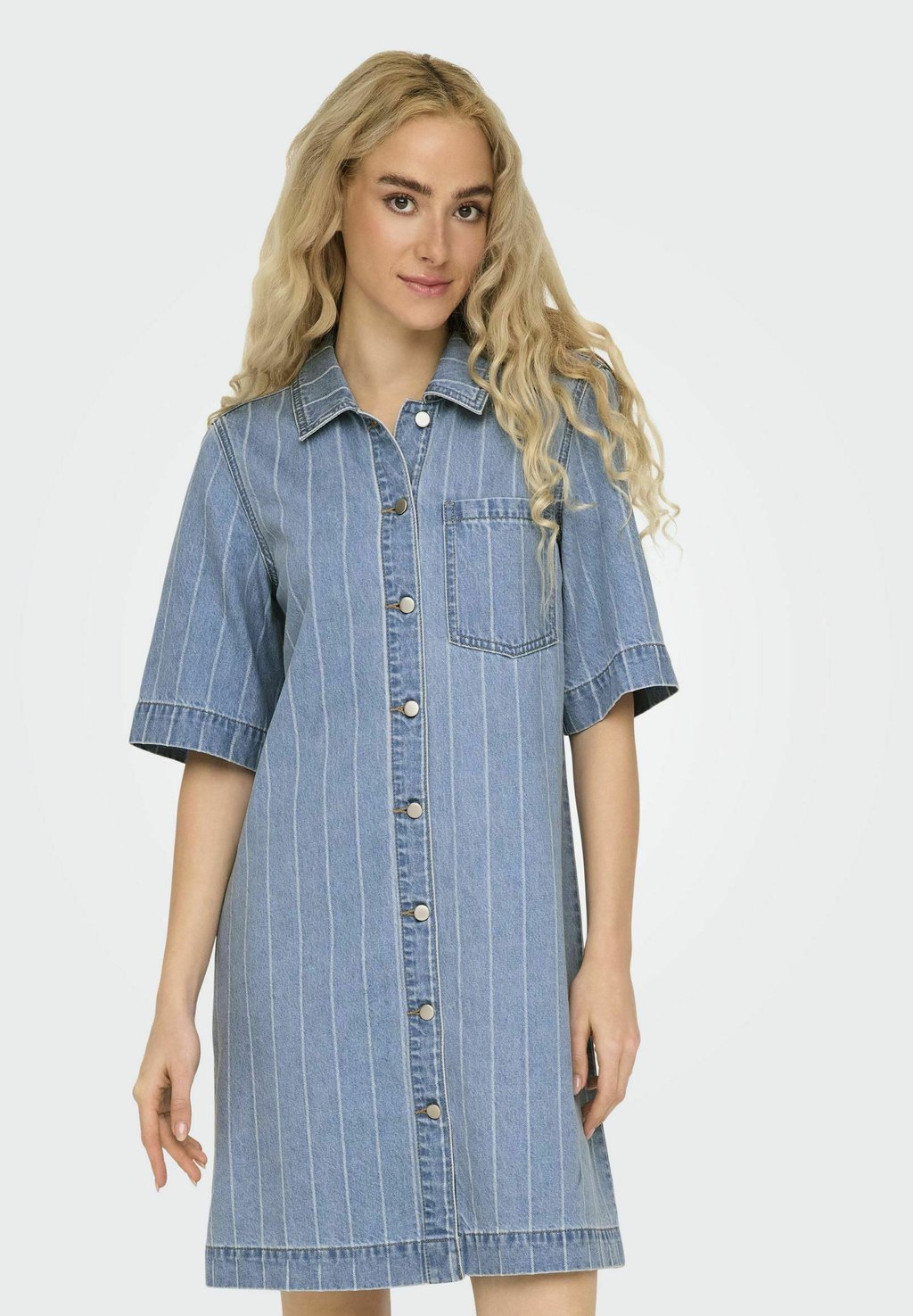 Платье из денима ONLASTA KURZES ONLY, цвет Light Blue Denim 
Платье из денима ONLASTA KURZES ONLY, цвет Light Blue Denim