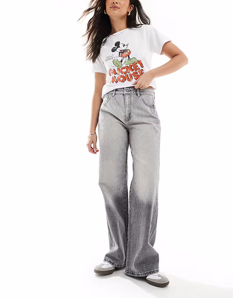 Stradivarius - STR - Джинсы широкого кроя светло-серого цвета
Stradivarius - STR - Джинсы широкого кроя светло-серого цвета