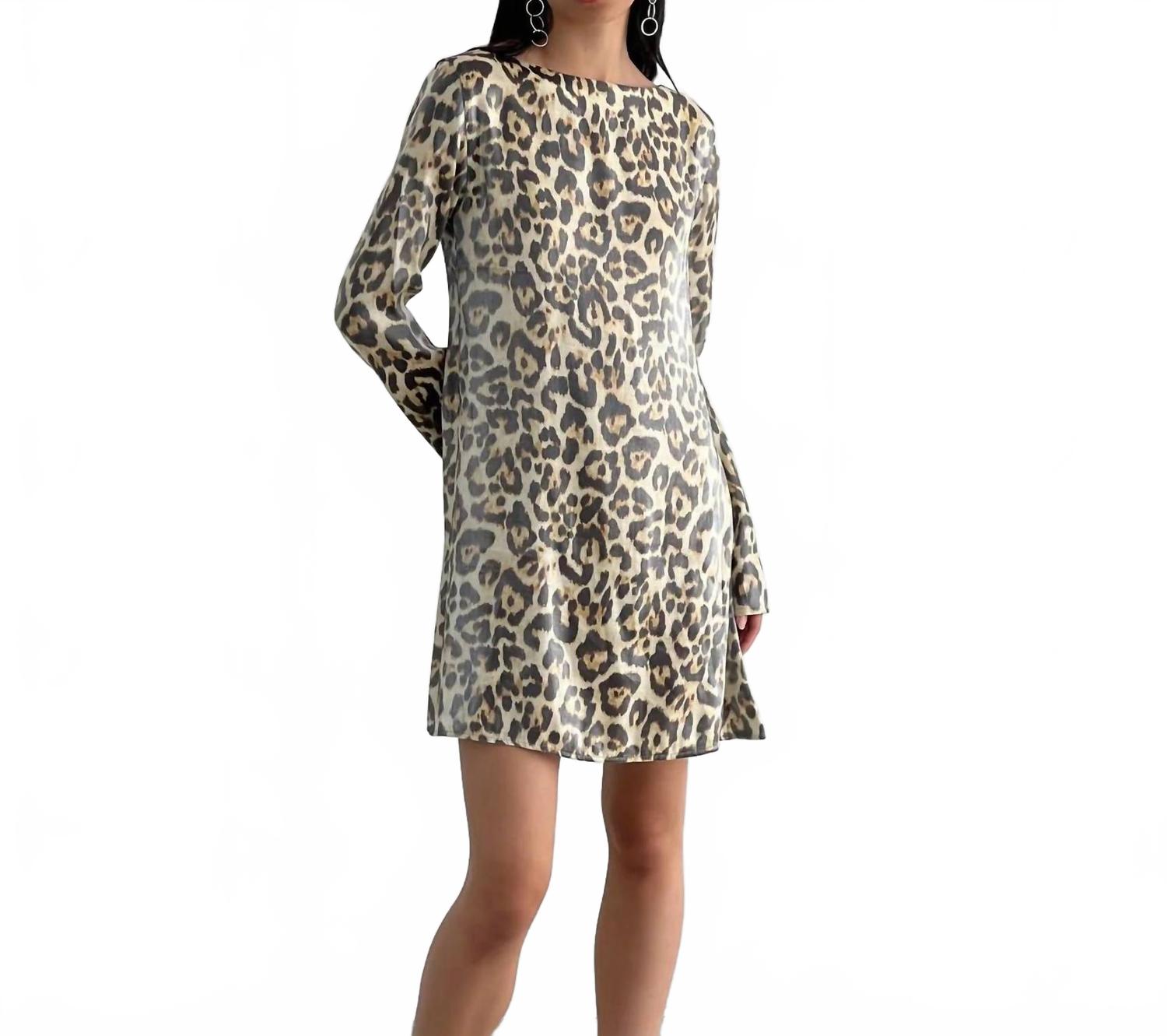 Монро платье в леопардовом принте A Bronze Age
Монро платье в леопардовом принте A Bronze Age