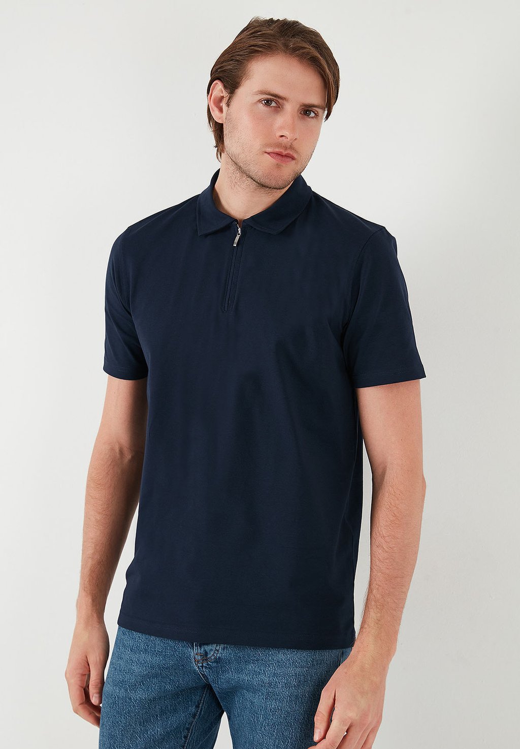 Поло REGULAR FIT Buratti, темно-синий
Поло REGULAR FIT Buratti, темно-синий