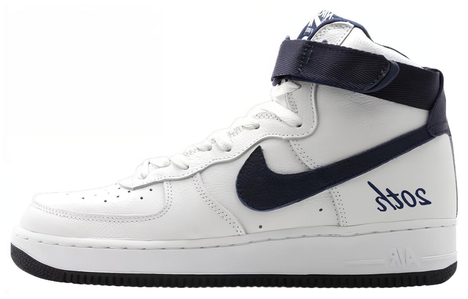 Кроссовки Nike Air Force 1 Skateboarding Shoes Men High-top, белый
Кроссовки Nike Air Force 1 Skateboarding Shoes Men High-top, белый