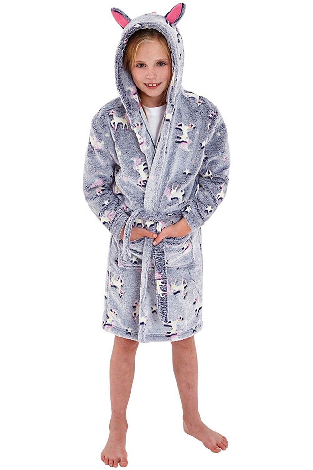 Светящийся в темноте халат с единорогом Cozy n Dozy, фиолетовый
Светящийся в темноте халат с единорогом Cozy n Dozy, фиолетовый