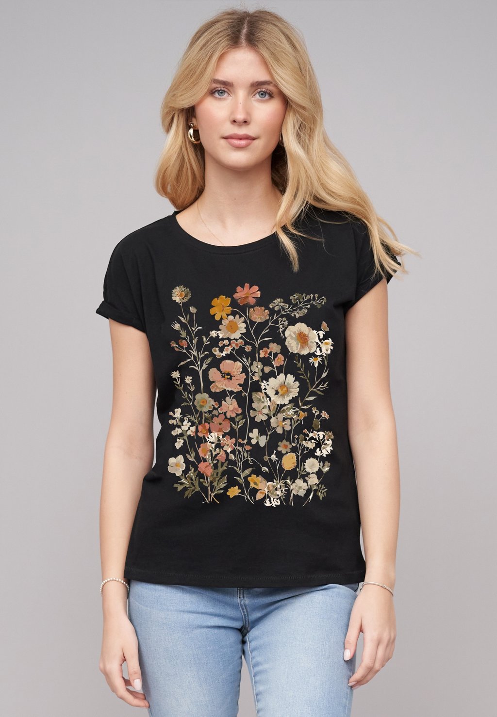 Футболка с принтом BOTANICAL Cloud 5ive, черный
Футболка с принтом BOTANICAL Cloud 5ive, черный