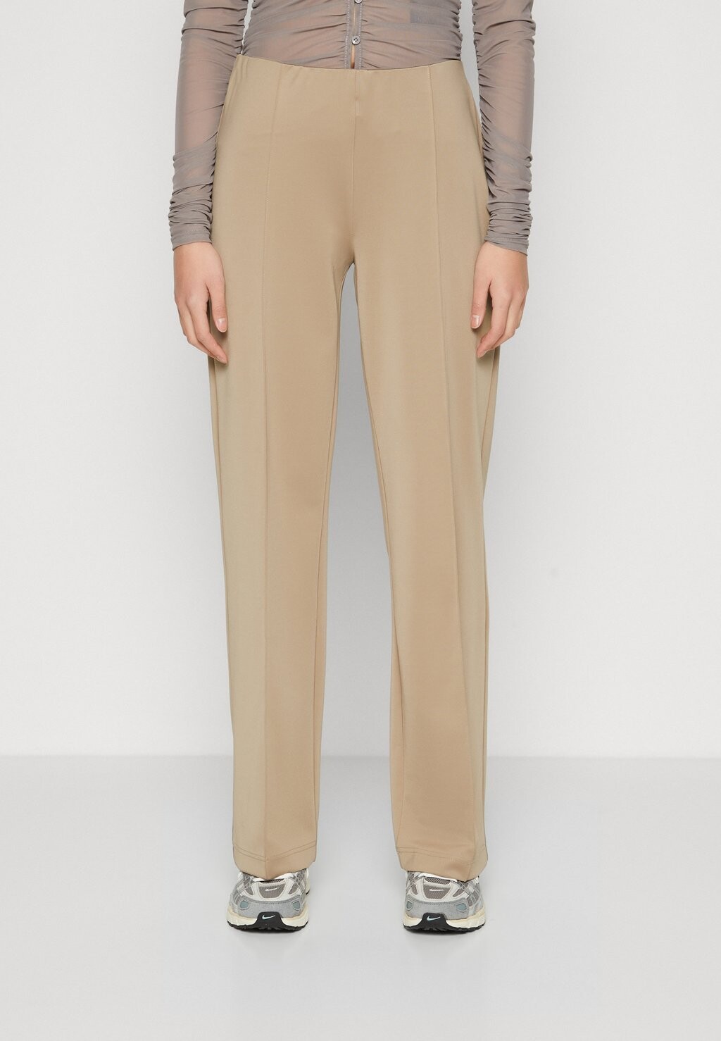 Брюки ONLLAUREL ONLY, бежевый
Брюки ONLLAUREL ONLY, бежевый