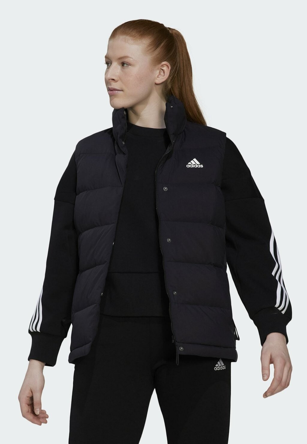Жилет adidas Sportswear ГЕЛИОННЫЙ ЖИЛЕТ, черный
Жилет adidas Sportswear ГЕЛИОННЫЙ ЖИЛЕТ, черный