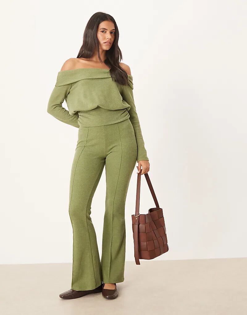 Супермягкие расклешенные брюки ASOS DESIGN цвета хаки — NOC
Супермягкие расклешенные брюки ASOS DESIGN цвета хаки — NOC