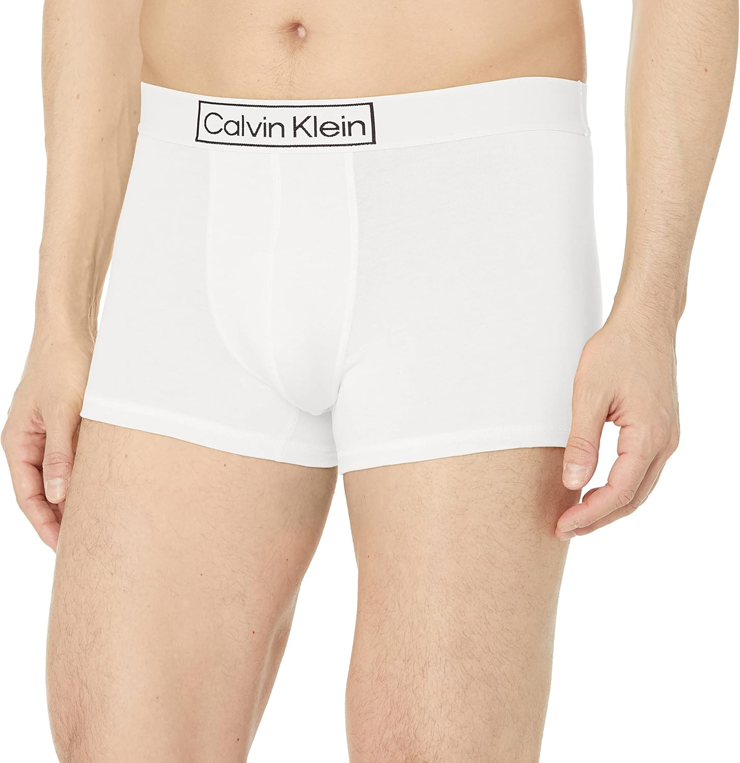 Переосмысленные мужские чемоданы Calvin Klein Heritage, White
Переосмысленные мужские чемоданы Calvin Klein Heritage, White