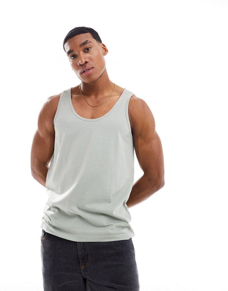 Светло-зеленая майка ASOS DESIGN
Светло-зеленая майка ASOS DESIGN