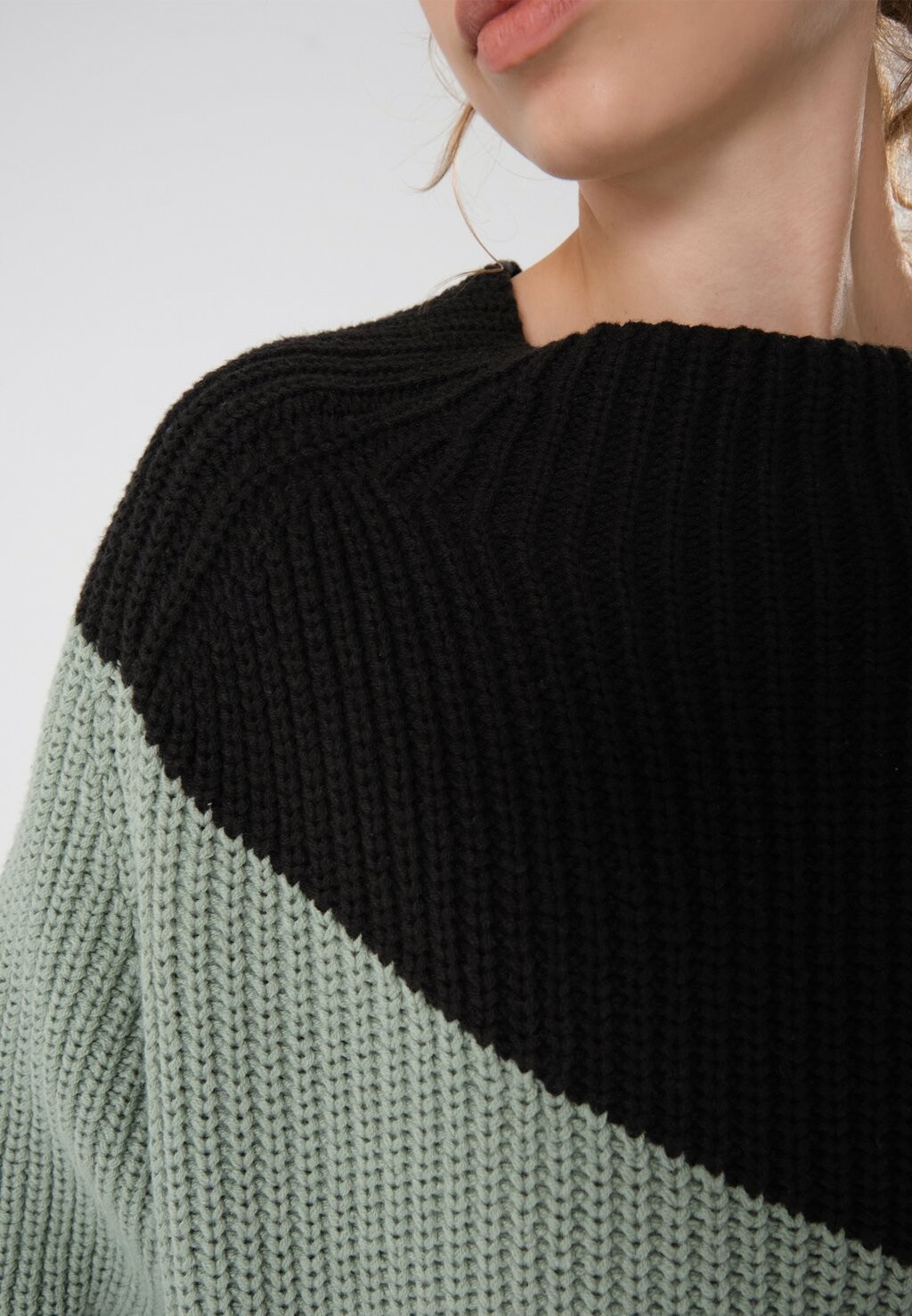 Джемпер Even&Odd, черный
Джемпер Even&Odd, черный