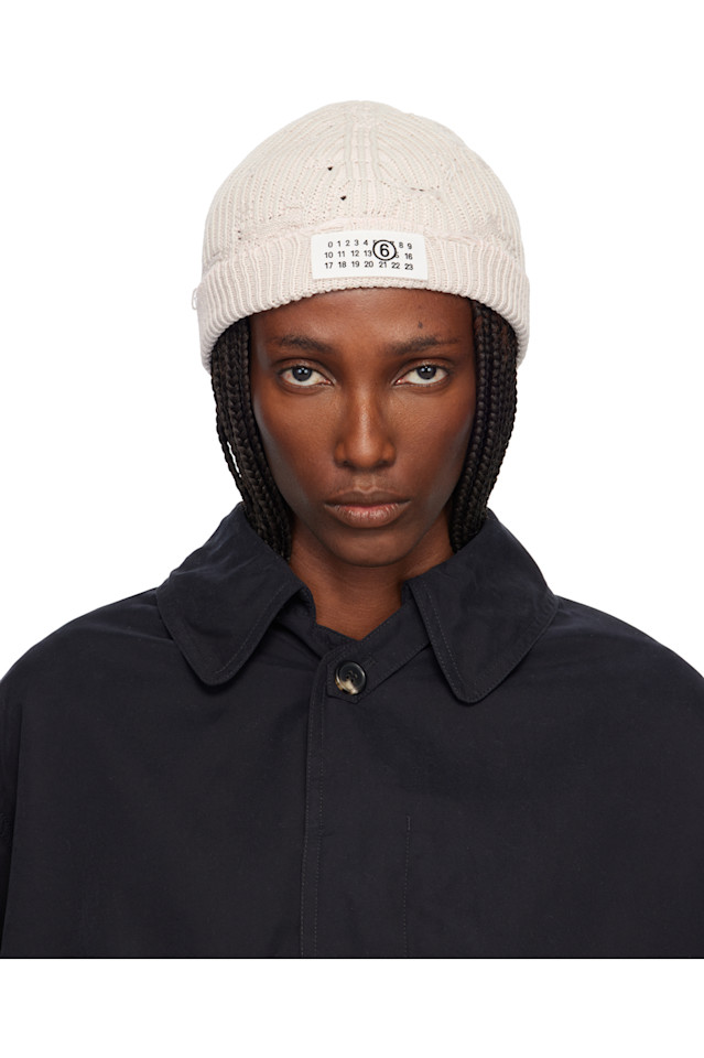 Mm6 Maison Margiela Розовая и серая шапка-бини с улучшенным оптическим рисунком в рубчик
Mm6 Maison Margiela Розовая и серая шапка-бини с улучшенным оптическим рисунком в рубчик