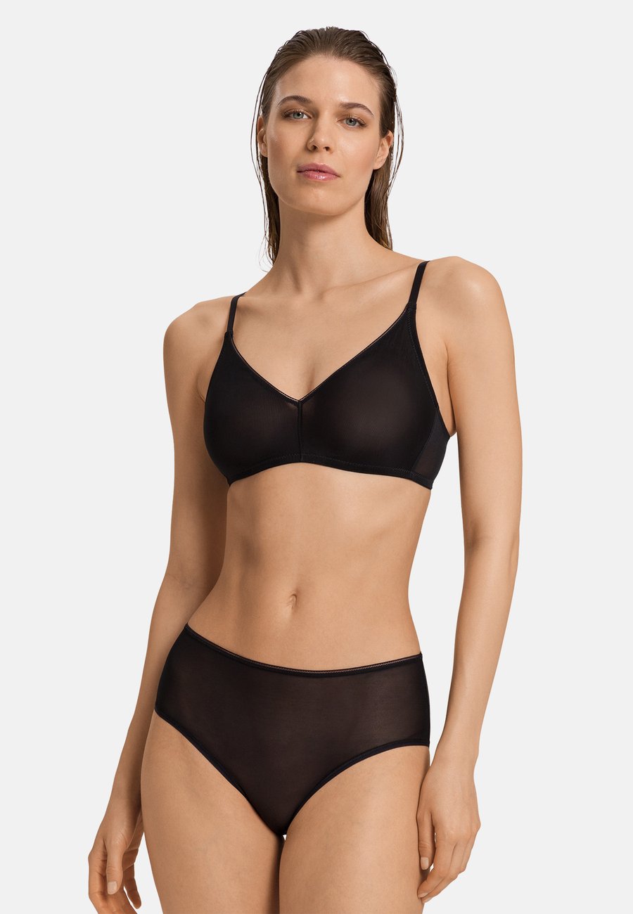 Бюстгальтер Hanro SMOOTH ILLUSION, Black
Бюстгальтер Hanro SMOOTH ILLUSION, Black