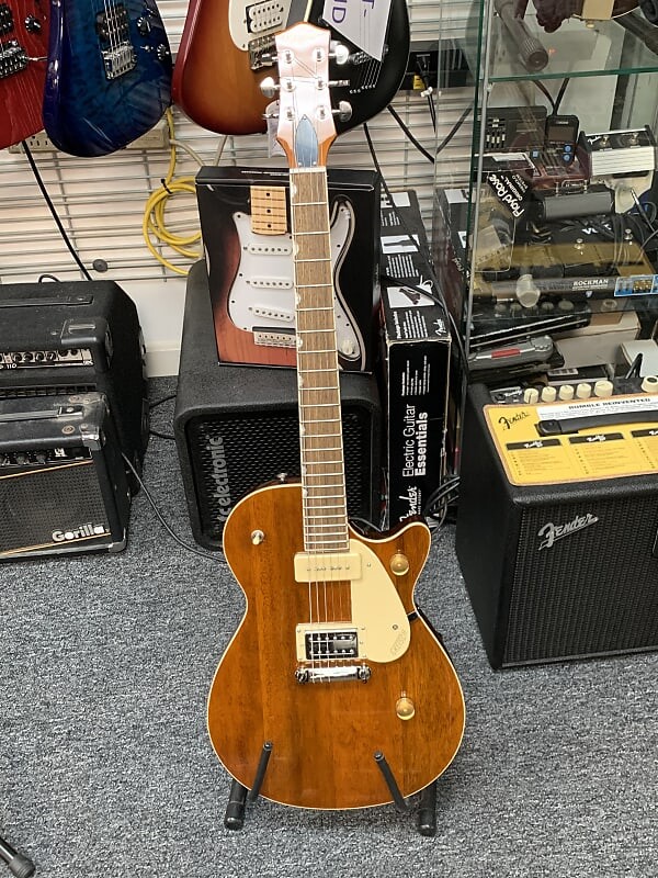 Электрогитара Gretsch G2215-P90 Streamliner Junior Jet Club Electric Guitar Imperial Stain
Электрогитара Gretsch G2215-P90 Streamliner Junior Jet Club Electric Guitar Imperial Stain