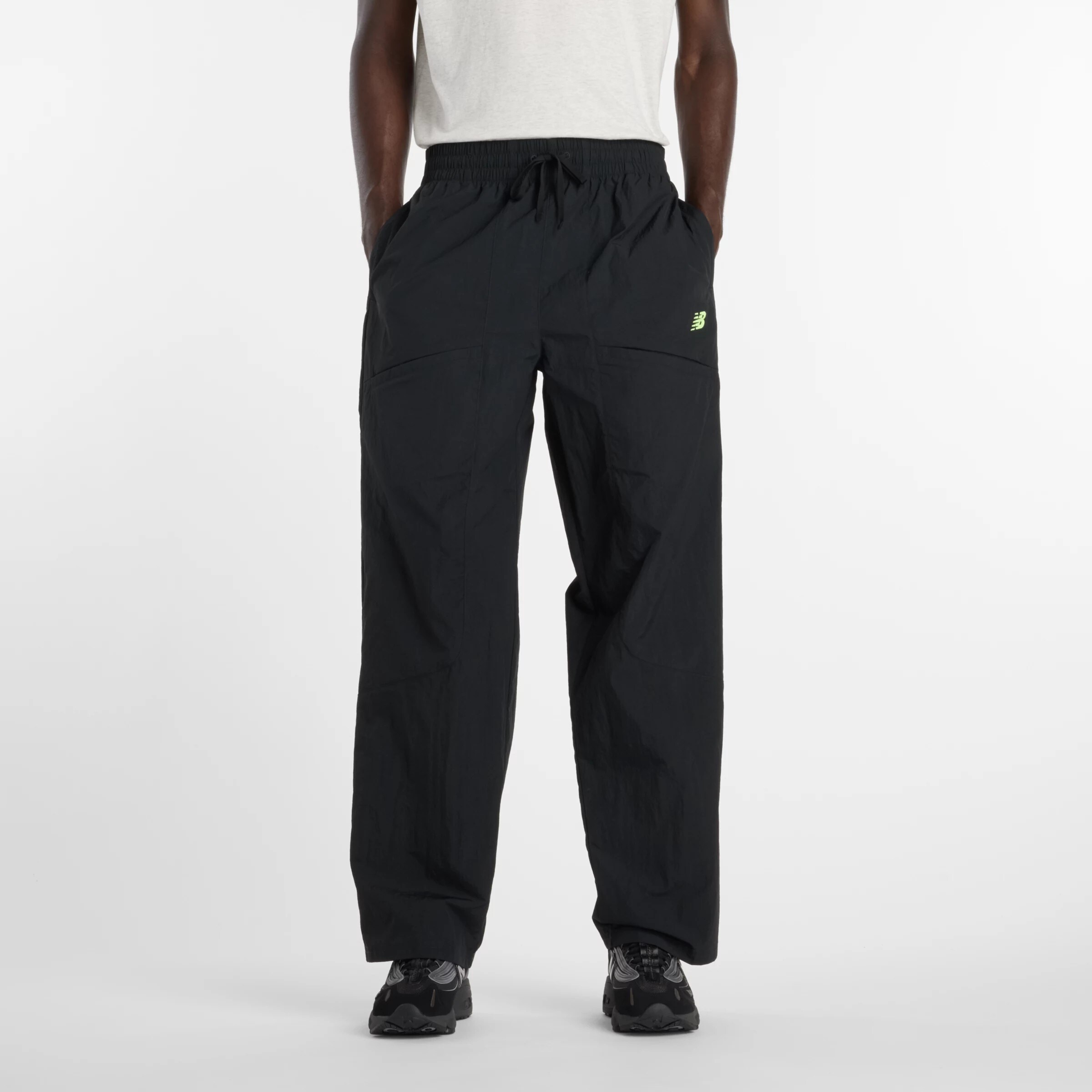 New balance Брюки Regular 'Castlefield Woven Pant' в черном цвете
New balance Брюки Regular 'Castlefield Woven Pant' в черном цвете